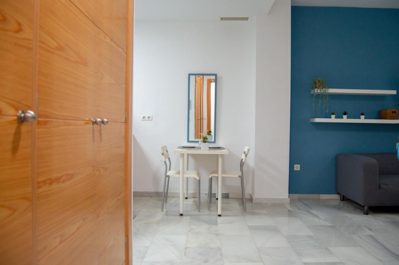 Novam Apartament Малага Екстериор снимка
